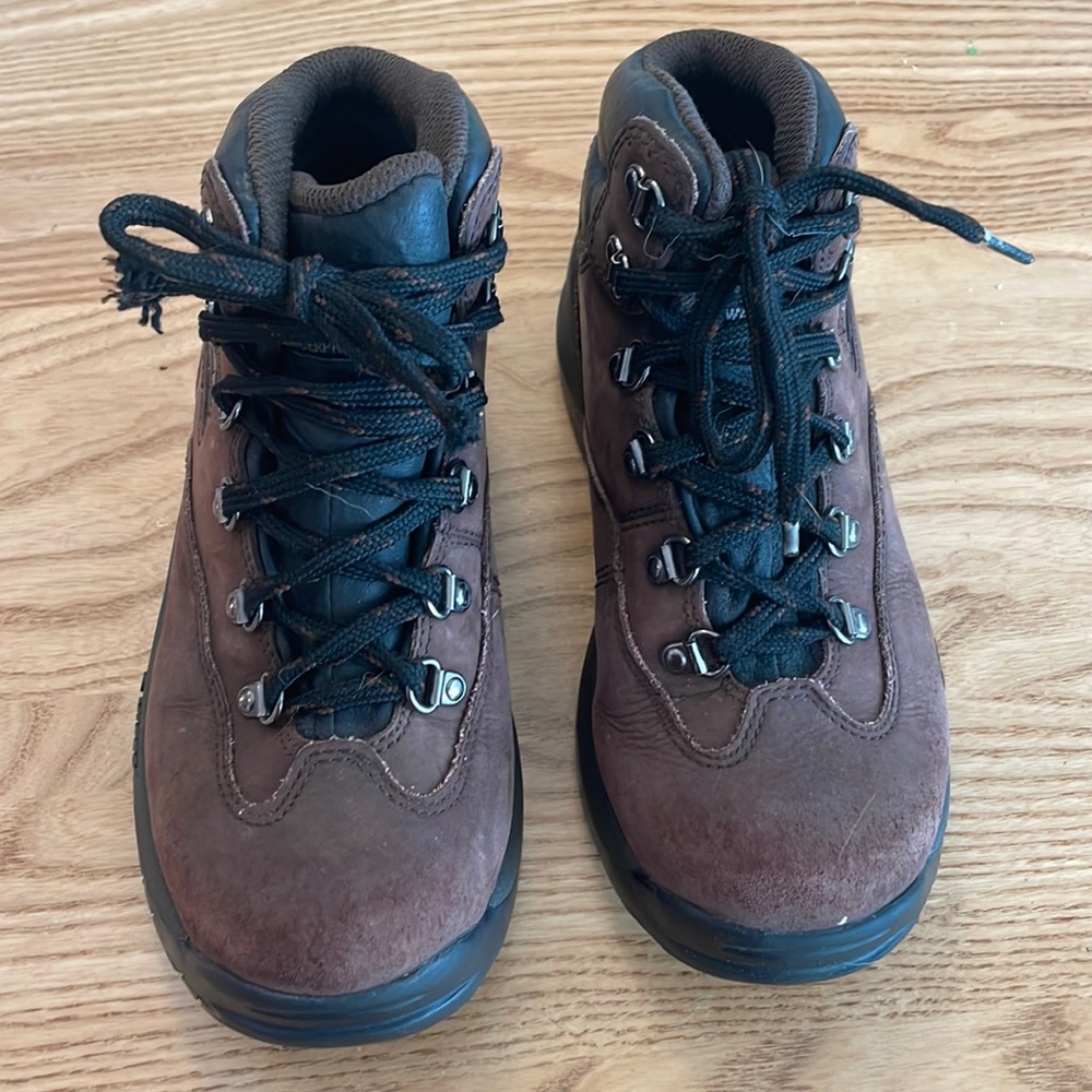 Hi Tec Waterproof Leather Boots Big Kid Size 4